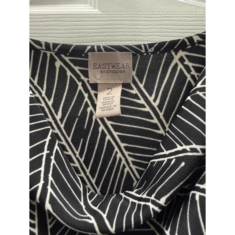 Chico's Easywear Black White Geometric Cowl Neck Sleeveless Top Size 2 Large 12 - Picture 4 of 7